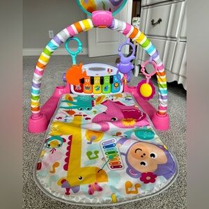 Fisher Price kick & play Piano Play Mat